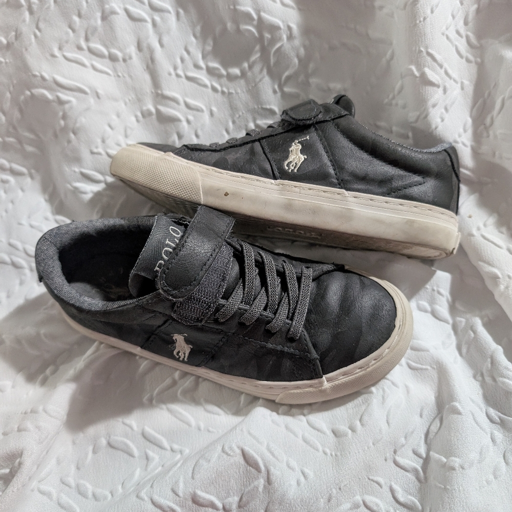 Sneakers - Picture 3 of 4